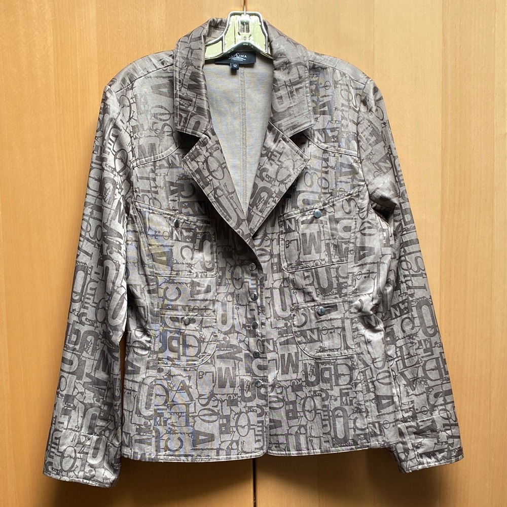 Stylish Gray Patterned Women's Jacket